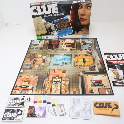 Clue: Discover the Secrets (Used)