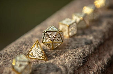 Hollow Metal Snowflake Dice Gold